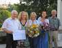JHV-Der Vorstand freut sich über die großzügige Spende von Anita Fischer, Veranstalterin der Freisinger Gartentage